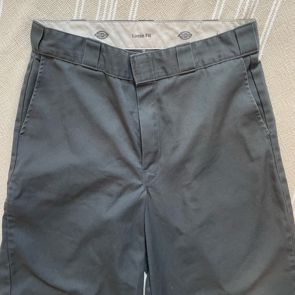 Dickies Men's charcoal sz34 work shorts "Loose Fit" - Picture 3 of 8